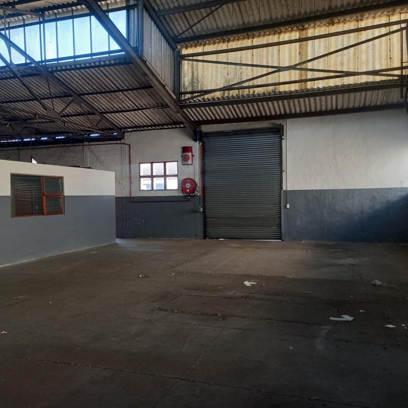 To Let commercial Property for Rent in Neave Industrial Eastern Cape